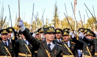 TSK’dan ihraç edilen teğmenler harekete geçti! Baskı sonucu ihraç edildiler iddiası