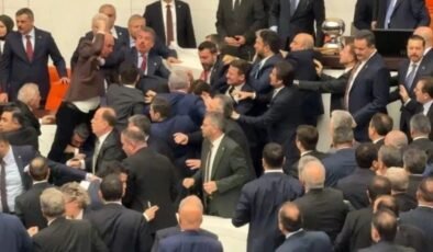 TBMM’de yemin krizi: Bakanların yemin töreninde arbede çıktı